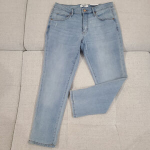 NEW Sonoma Womens Size 8 Mid Rise Light Wash Girlfriend Blue Jeans Cropped Denim